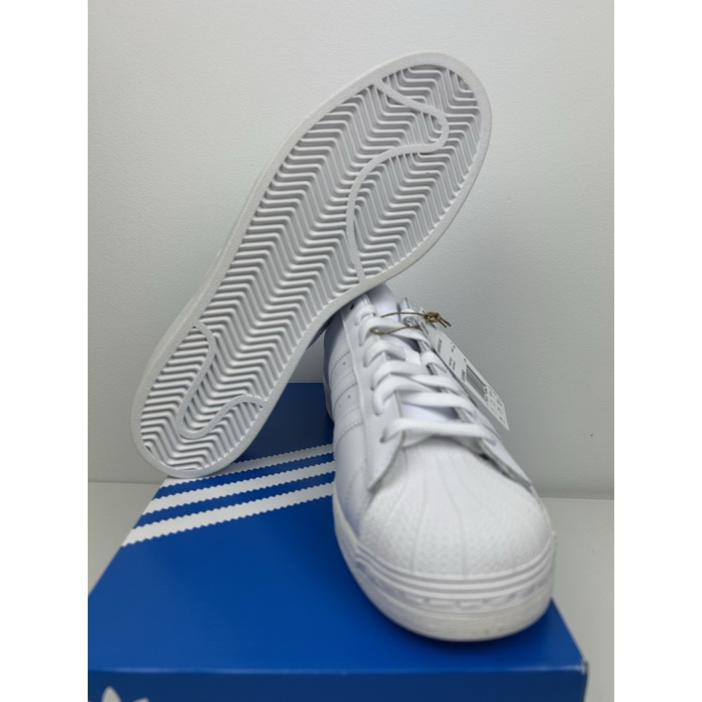 Adidas Mens Size 9.5 Superstar Shoes Cloud White Casual Sneakers Footwear EG4960 - Picture 3 of 5
